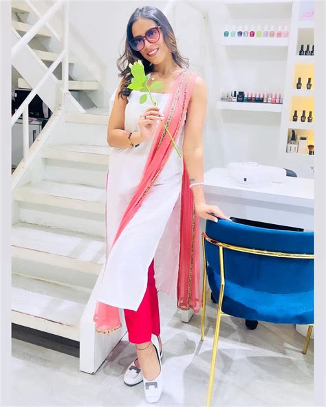 Noor Malabika (@noormalabika1) • Instagram photos and videos.